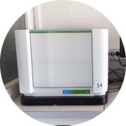 Lecteur de microplaque Ensight, appareil permettant la lecture de microplaques en UV, densité optique ou fluorescence.